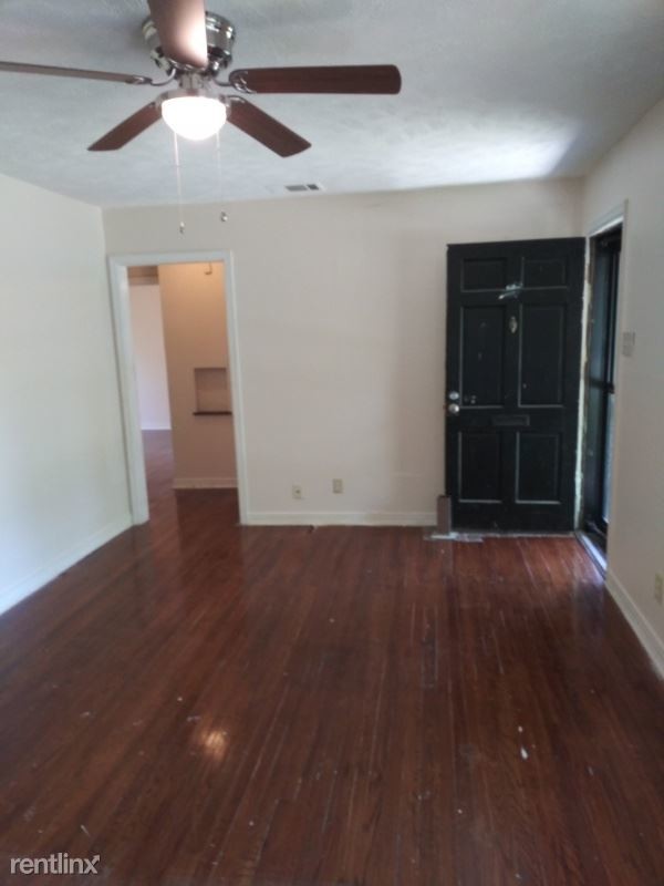 Building Photo - 2 br, 1.5 bath House - 6109 greenmere place