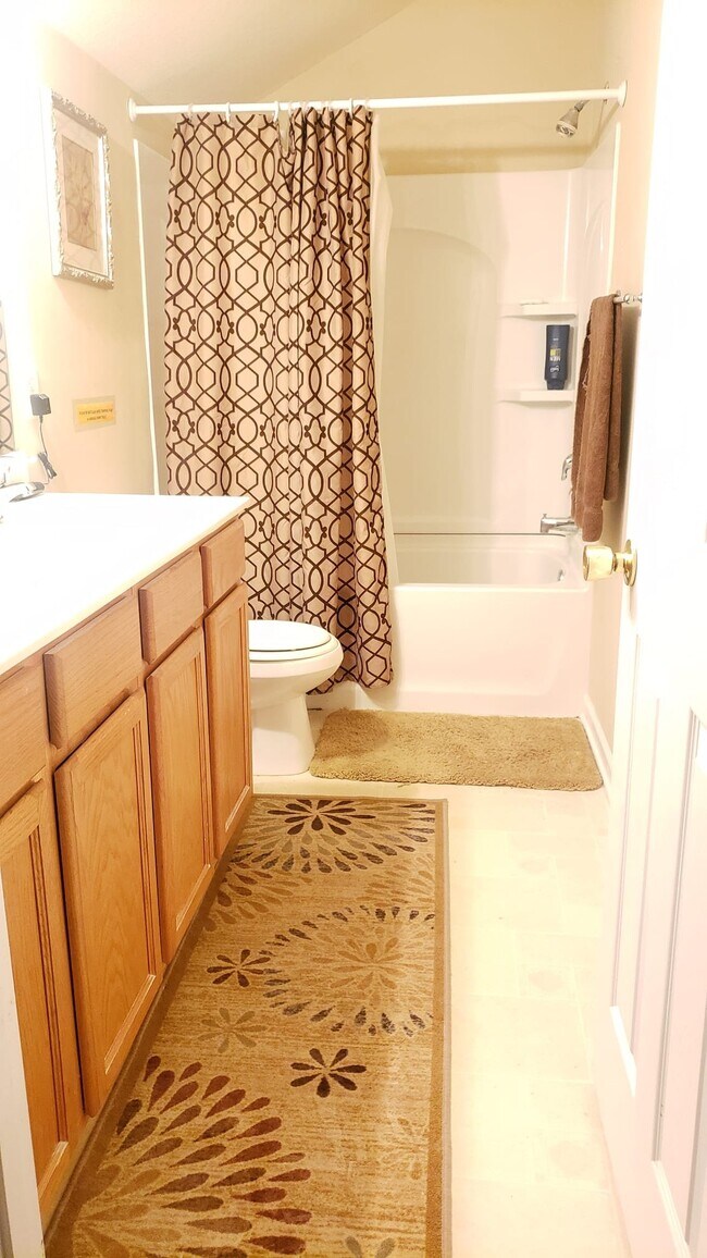 Foto del edificio - 2717 Meadow Knoll Dr
