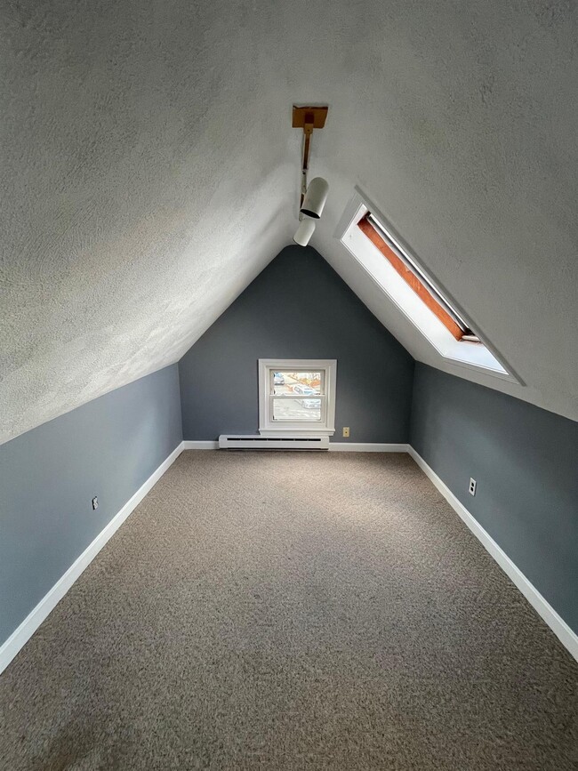 Building Photo - 19 Miller Ave