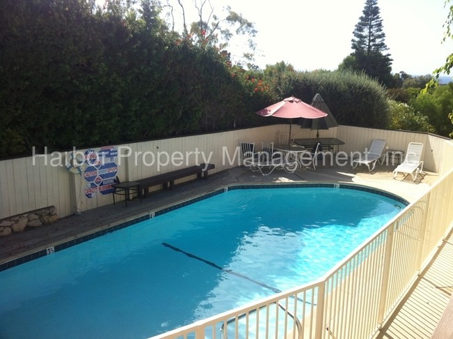 Building Photo - 2412 Palos Verdes Dr W