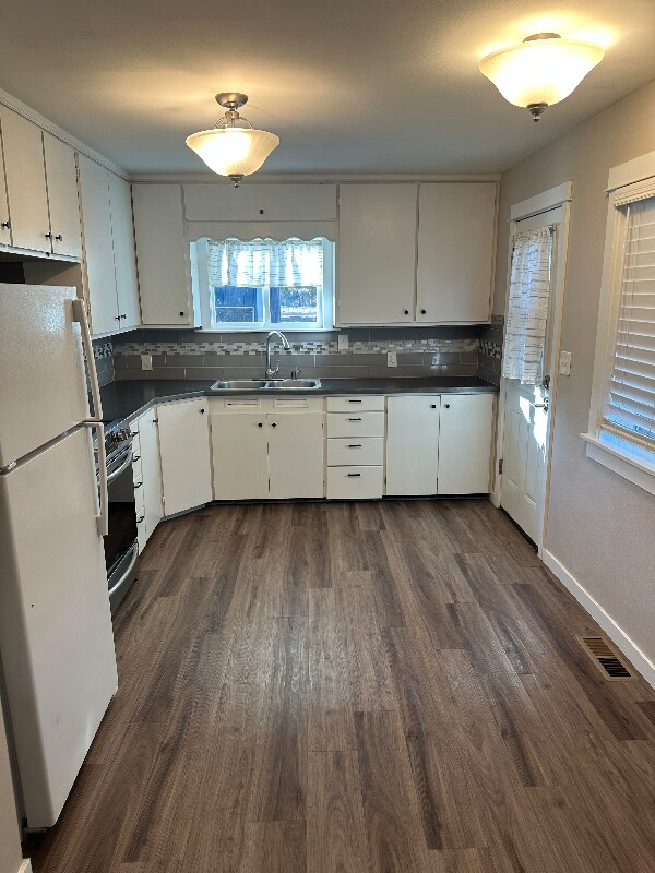 Foto del edificio - 4018 E Pacific Ave