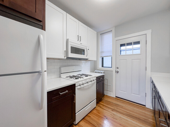 Foto del edificio - 5604 W Leland Ave