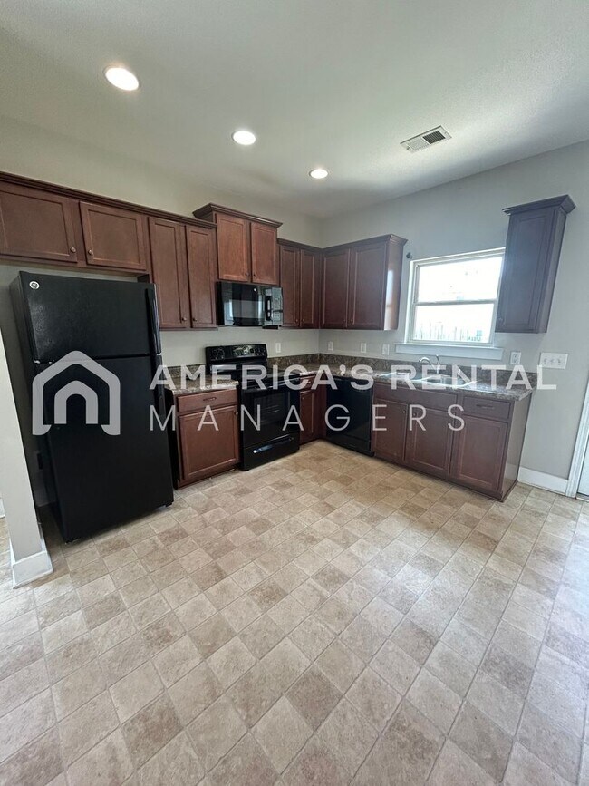 Foto del edificio - Spacious Home for Rent in Calera! View with 48 Hours Notice!