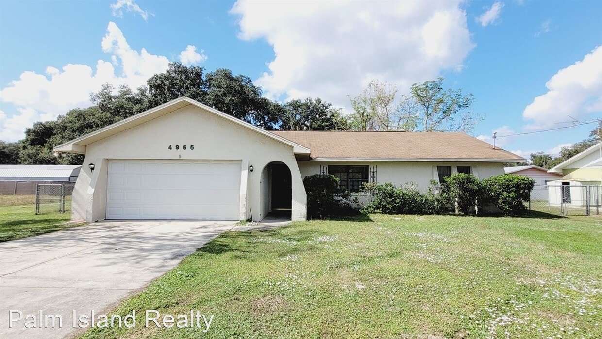 2 br, 2 bath House 4965 Bobwhite Ct House Rental in Ridge Manor, FL