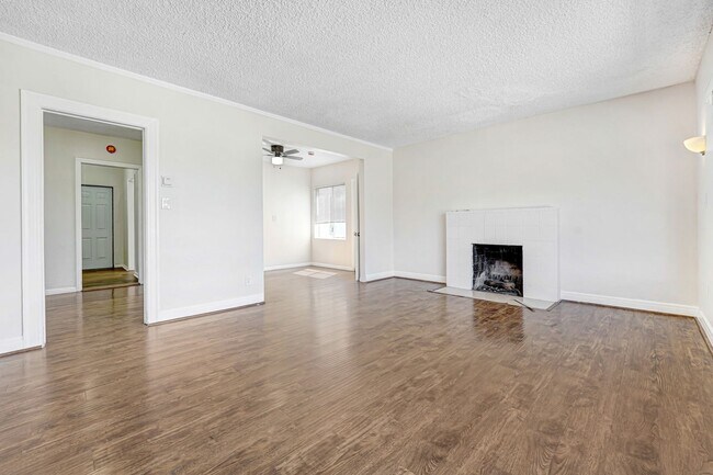 Building Photo - Beautiful SFR 3 BD| 2 Bath