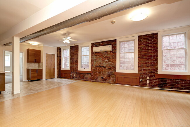 Foto del edificio - 844 Grand Ave
