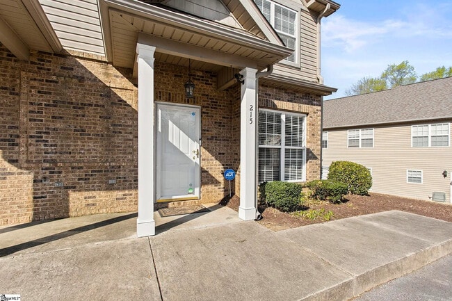 Building Photo - 215 Ashby Dr
