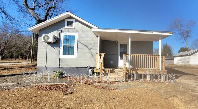 Building Photo - 4302 Hilltop Rd