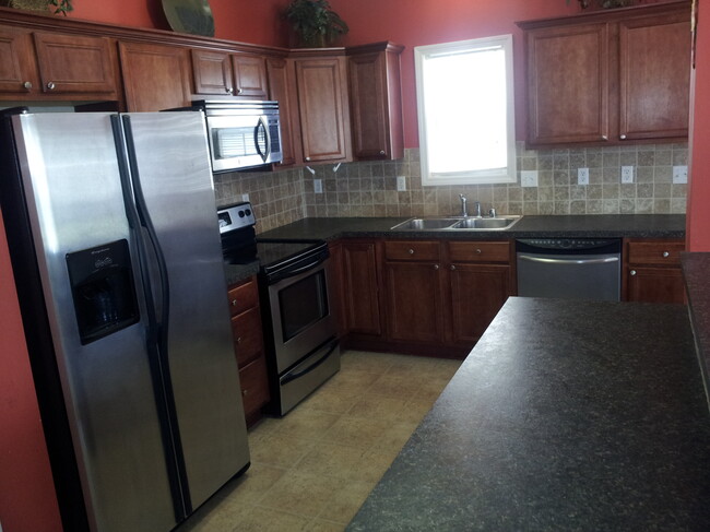 Building Photo - 2988 Mahala Ln