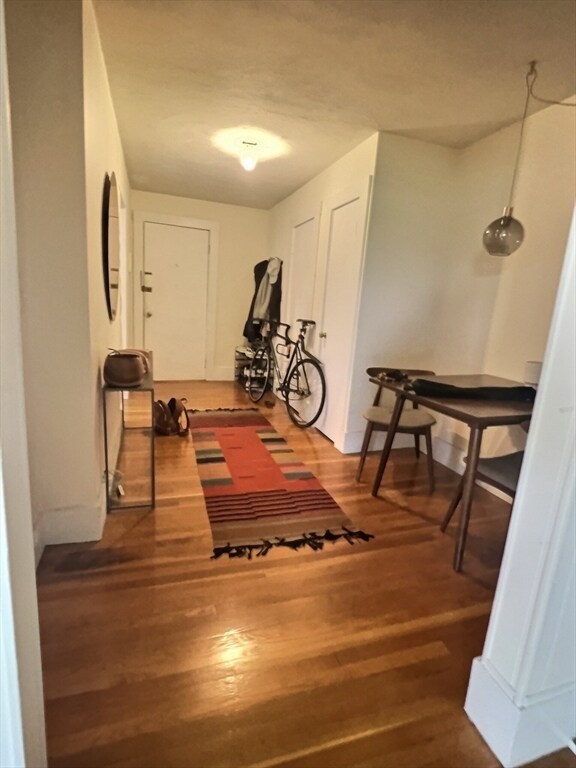 Foto del edificio - 1386 Beacon St