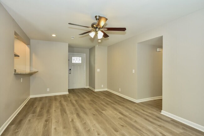 Foto del edificio - 183 Township Dr
