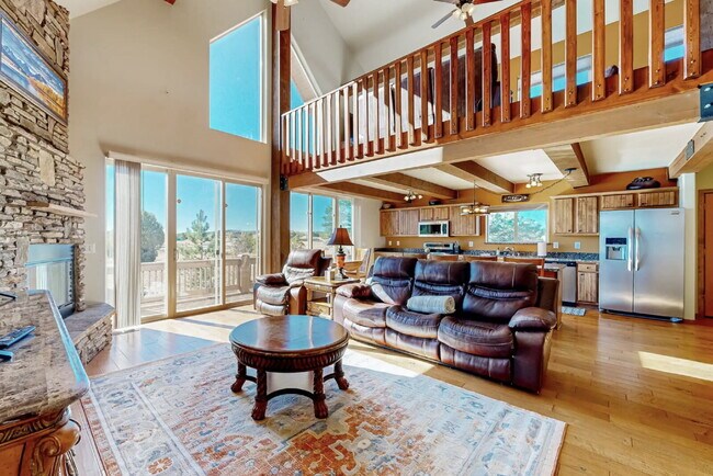 Foto del edificio - 760 S Creekside Dr