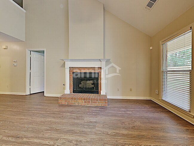 Building Photo - 8429 Wood Shadows Ln