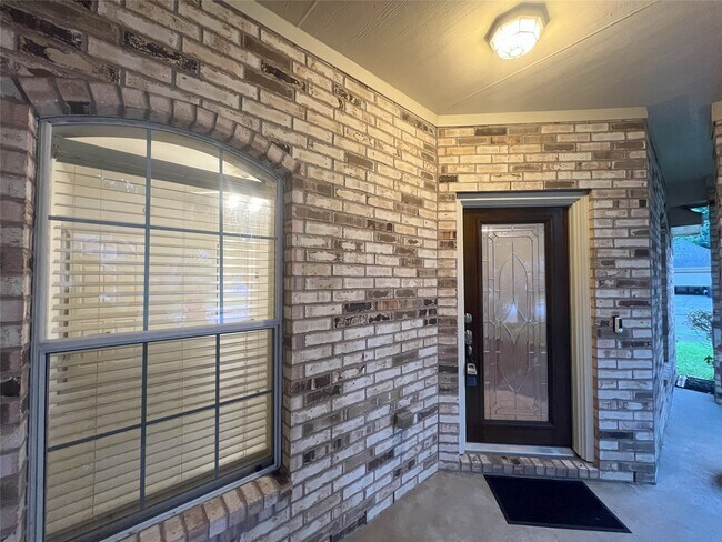Building Photo - 10208 Forest Spring Ln