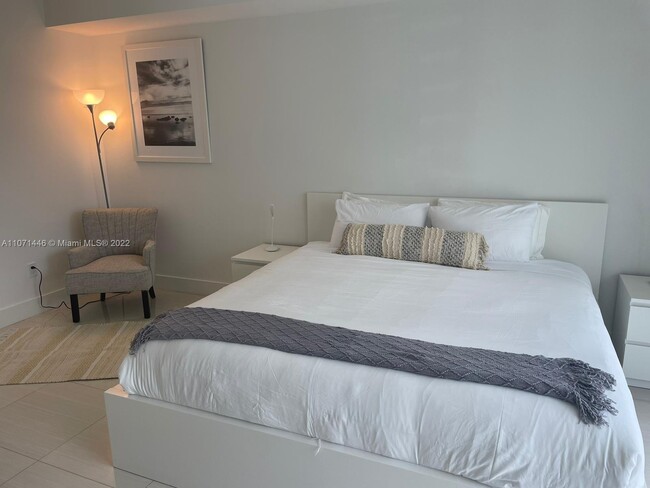 Foto del edificio - 1300 Brickell Bay Dr