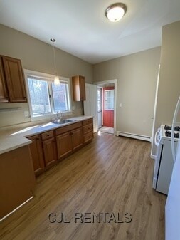 Building Photo - 403 Putnam Ave