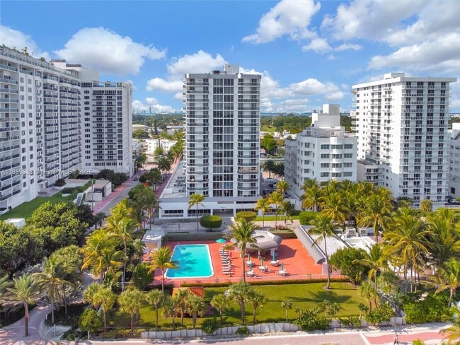 Foto del edificio - 2401 Collins Ave