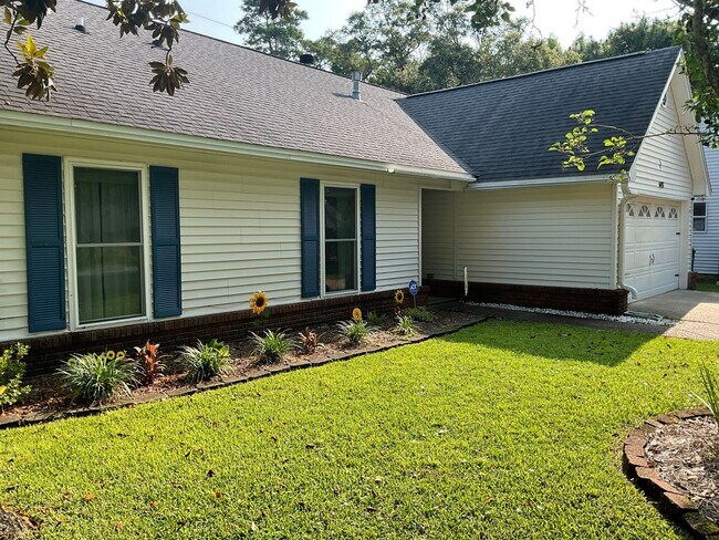 Foto del edificio - Spacious & Stylish Home in Bluewater Bay!