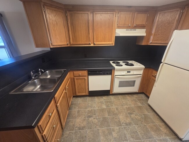 Foto del edificio - 2060 E Belmont St