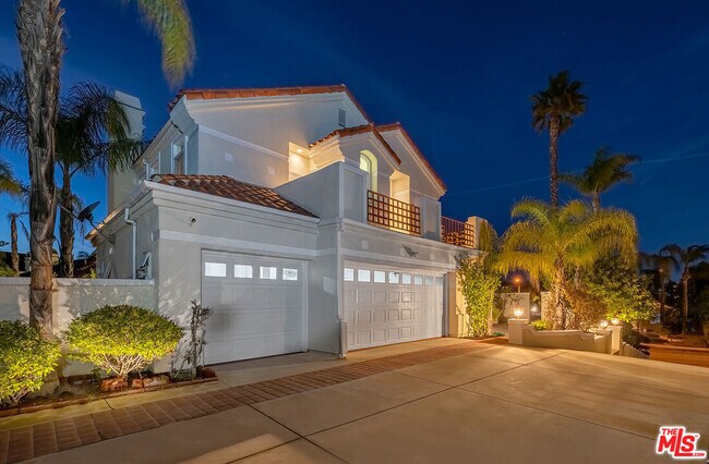 Building Photo - 24826 Alexandra Ct