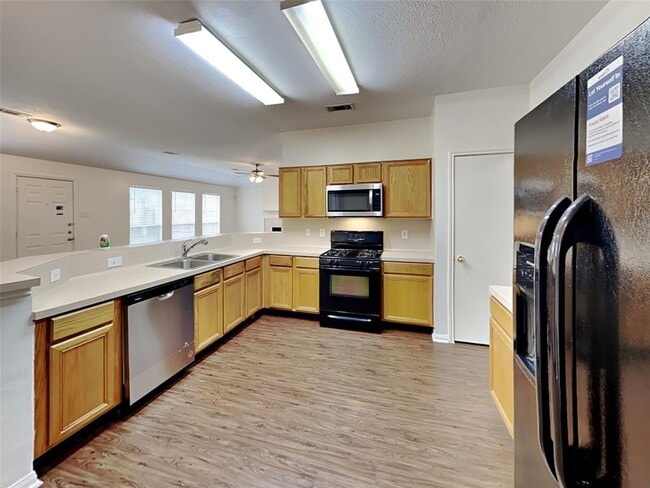Building Photo - 17602 Coventry Oaks Dr