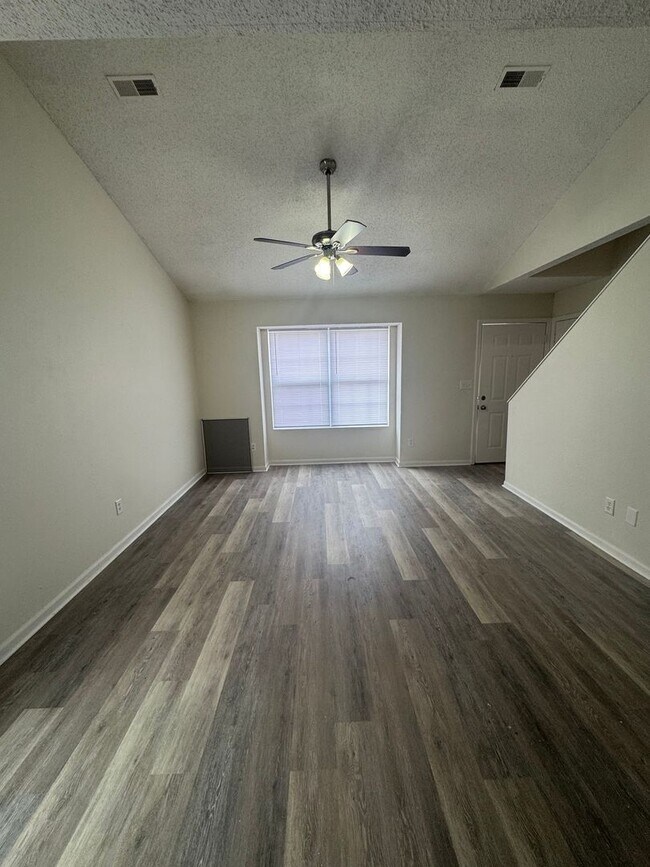 Building Photo - 2012-2014 Arlene Dr.