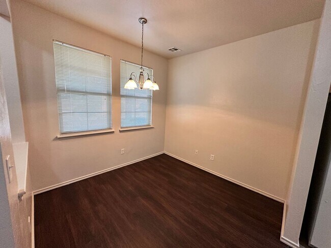 Photo - 212 Chalmette Dr Apartment