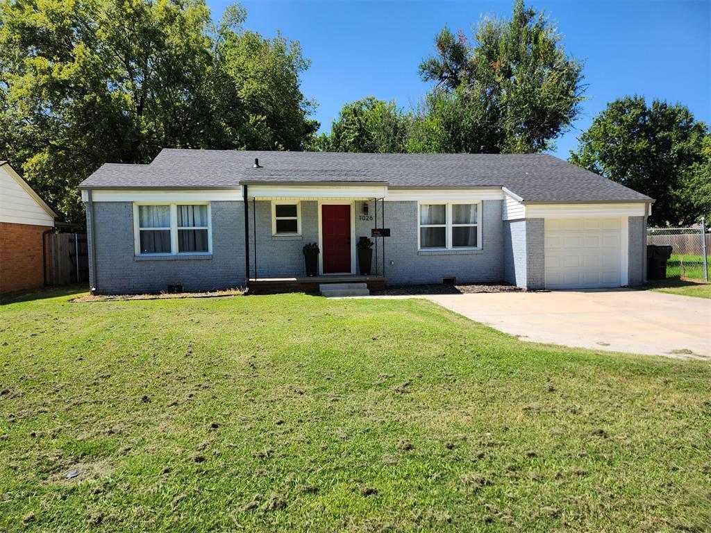 Foto principal - 1026 E Louisiana St