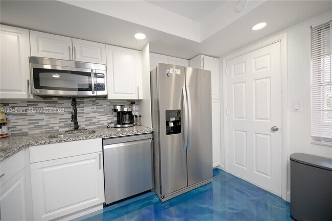 Foto del edificio - 1551 NE Miami Gardens Dr
