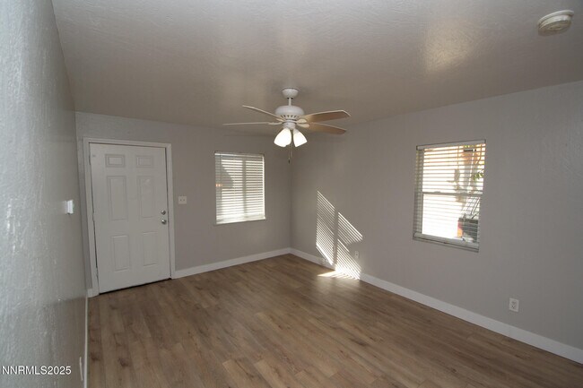 Building Photo - 1607 H St