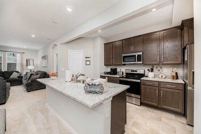 Foto del edificio - Newly Built Home in Lebanon - 4 Bedroom, 2...
