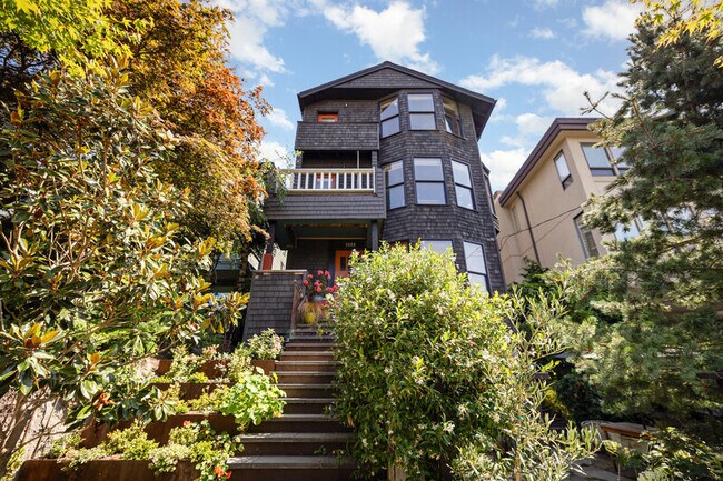 Foto del edificio - 1524 10th Ave W