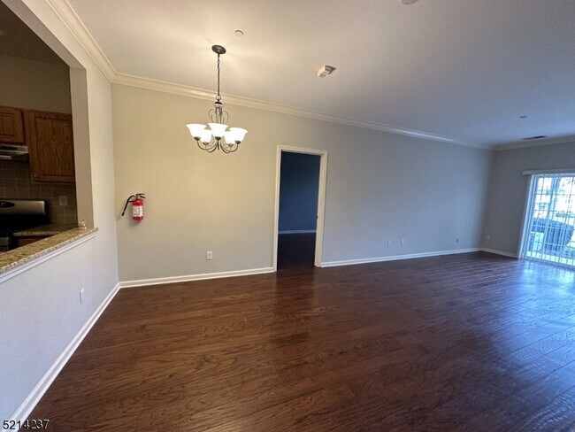 Building Photo - 420 Cambridge Dr