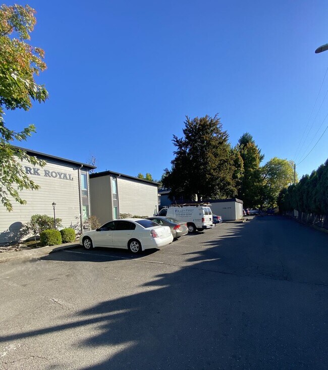 Foto del edificio - Rent Special: 1/2 Off First Full Month's Rent