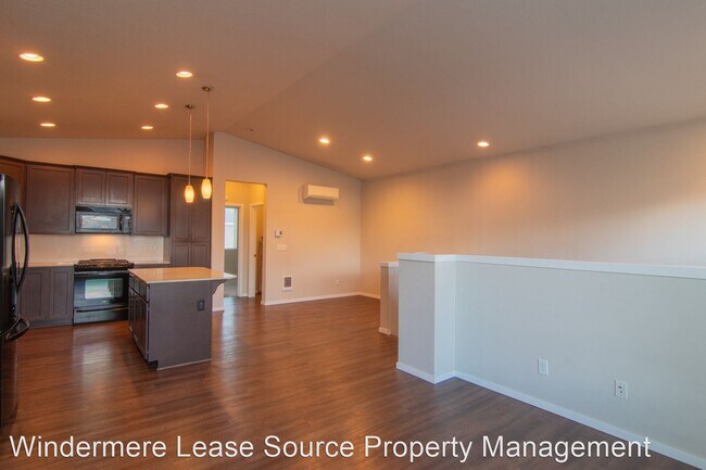 Foto del edificio - 2 br, 2 bath House - 1909 W Bridge Ave.