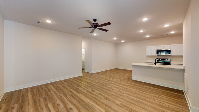 Foto del edificio - 15608 E 21st Ct N