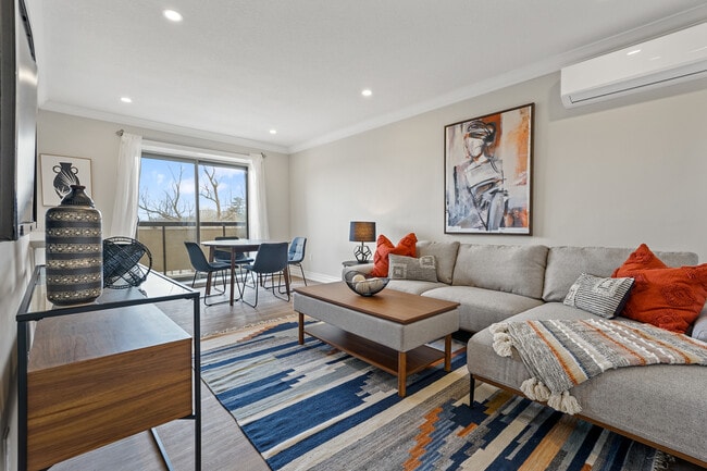 Building Photo - 38 King Street W