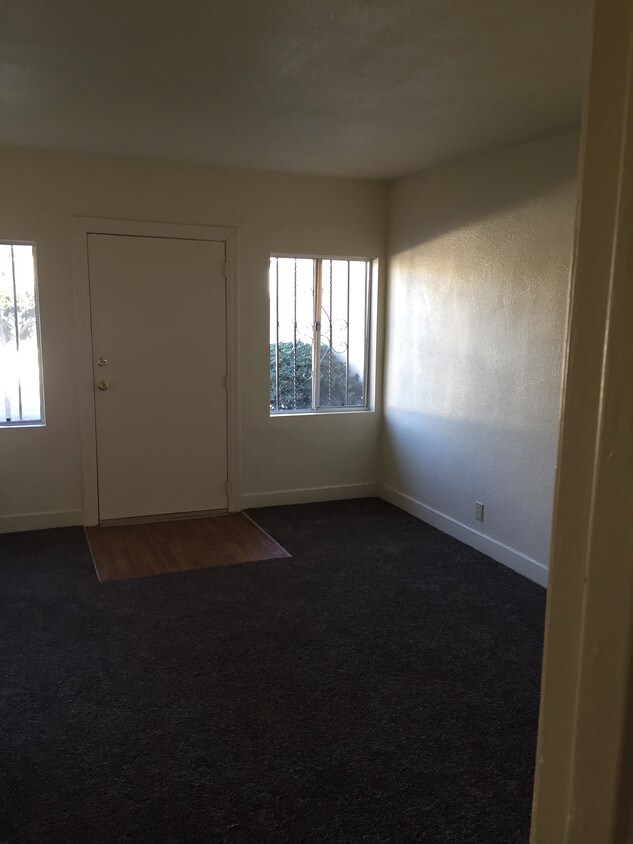 6615 Crenshaw Blvd, Los Angeles, CA 90043 Apartments in Los Angeles, CA