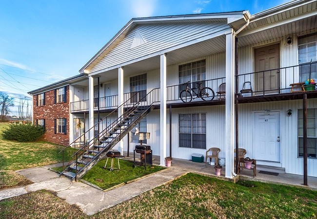 Building Photo - Pinecreek Apartments