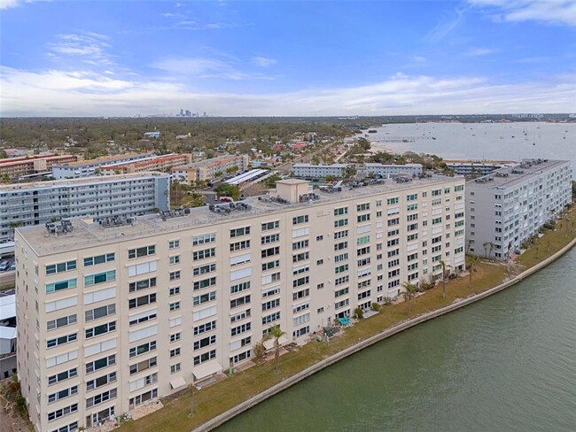 Foto del edificio - 5980 Shore Blvd S