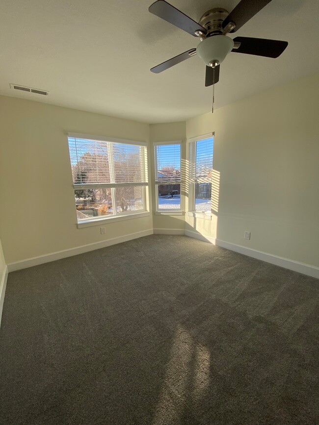 Master Bedroom - The Springs of Royal Oaks