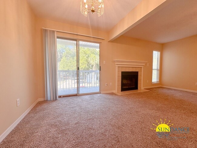 Building Photo - Great 2 Bedroom Unit in Fort Walton Beach!