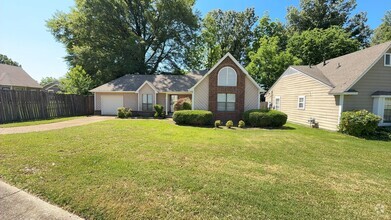 Building Photo - 6565 E Mallard Ridge Dr