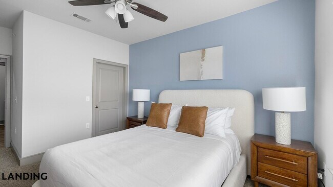Foto del edificio - 4689 Mustang Pkwy