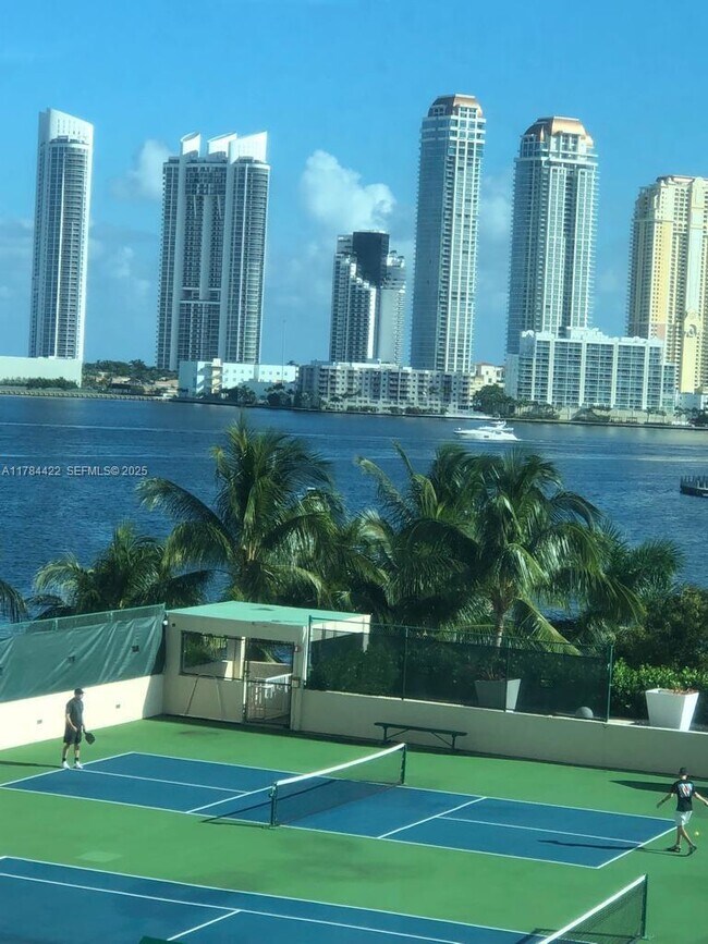 Foto del edificio - 3370 Hidden Bay Dr