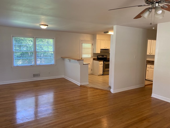 Building Photo - 1606 Winter St