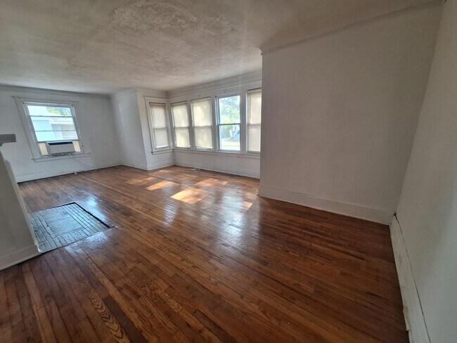 Foto del edificio - Come see your new home!