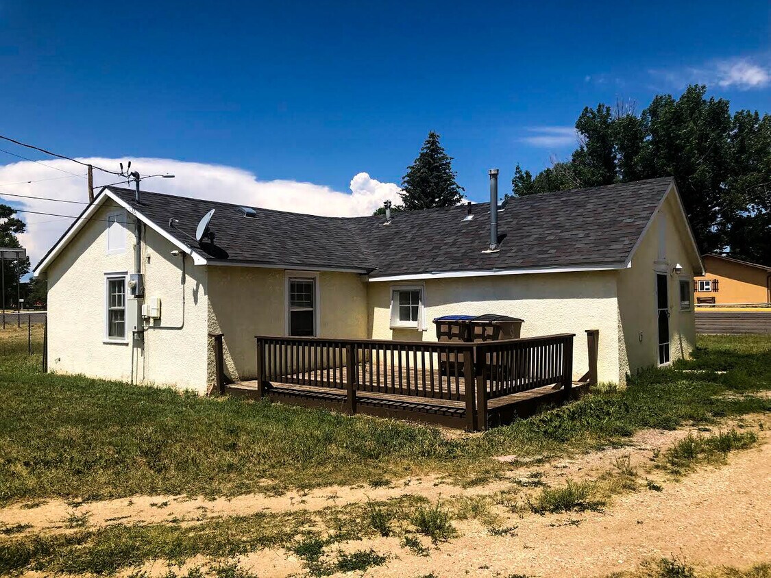 Primary Photo - 2582 W Jackson St