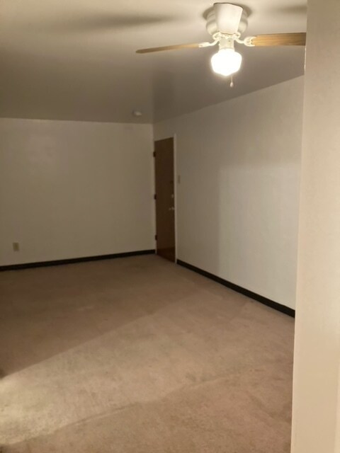 Foto del edificio - 411 Hoodridge Dr