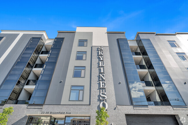 Building Photo - Skyline Square Lofts